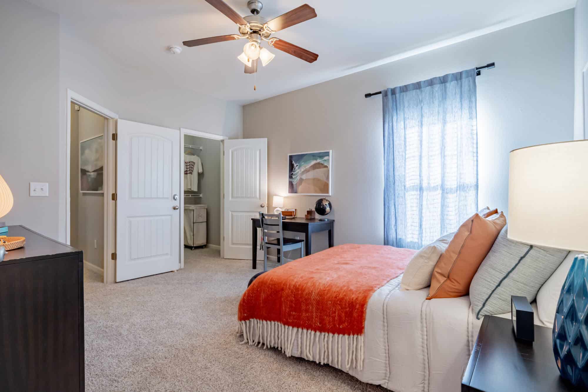 the collective at norman off campus cottage apartments near the university of oklahoma furnished and unfurnished options large private bedrooms walk in closet